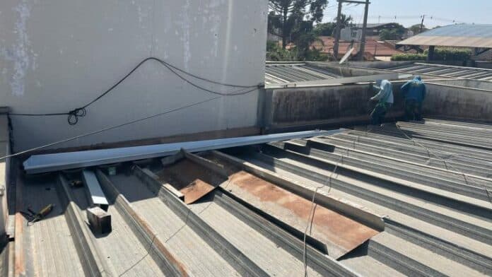 Reparo profissional de calhas e rufos