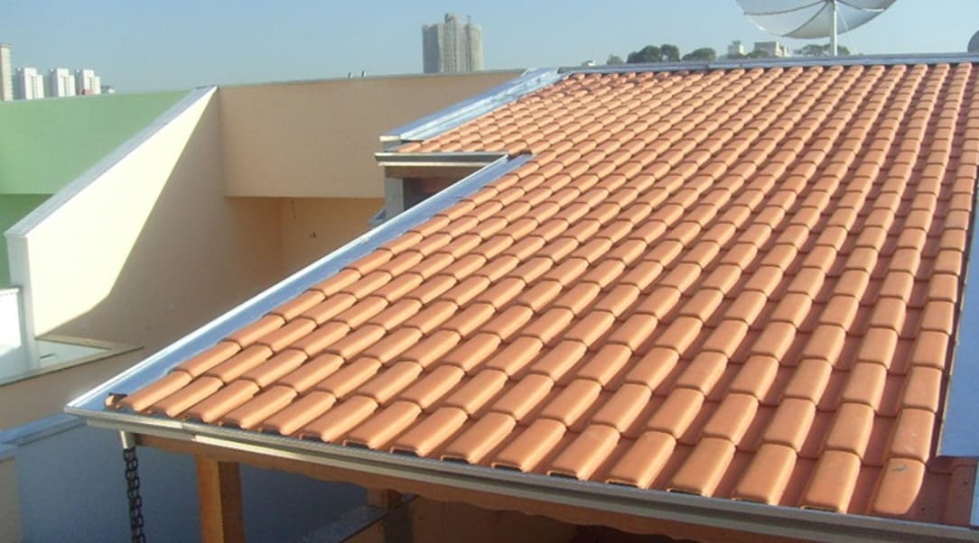 Instalação profissional de calhas