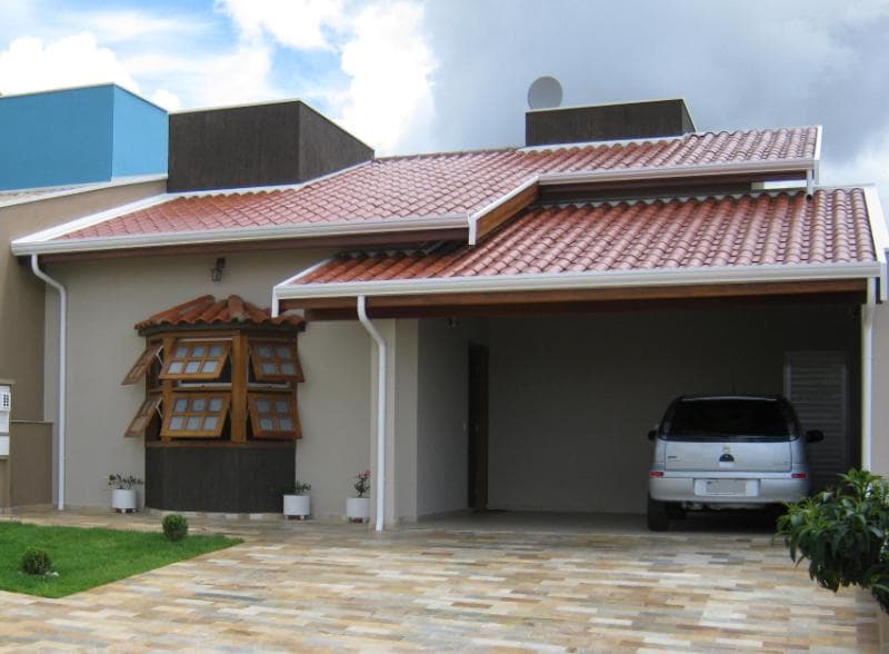 Telhado cerâmico residencial com acabamento impecável